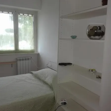 A La Vue: Shared Bath With Ac Near Fiera Di Roma Fiumicino